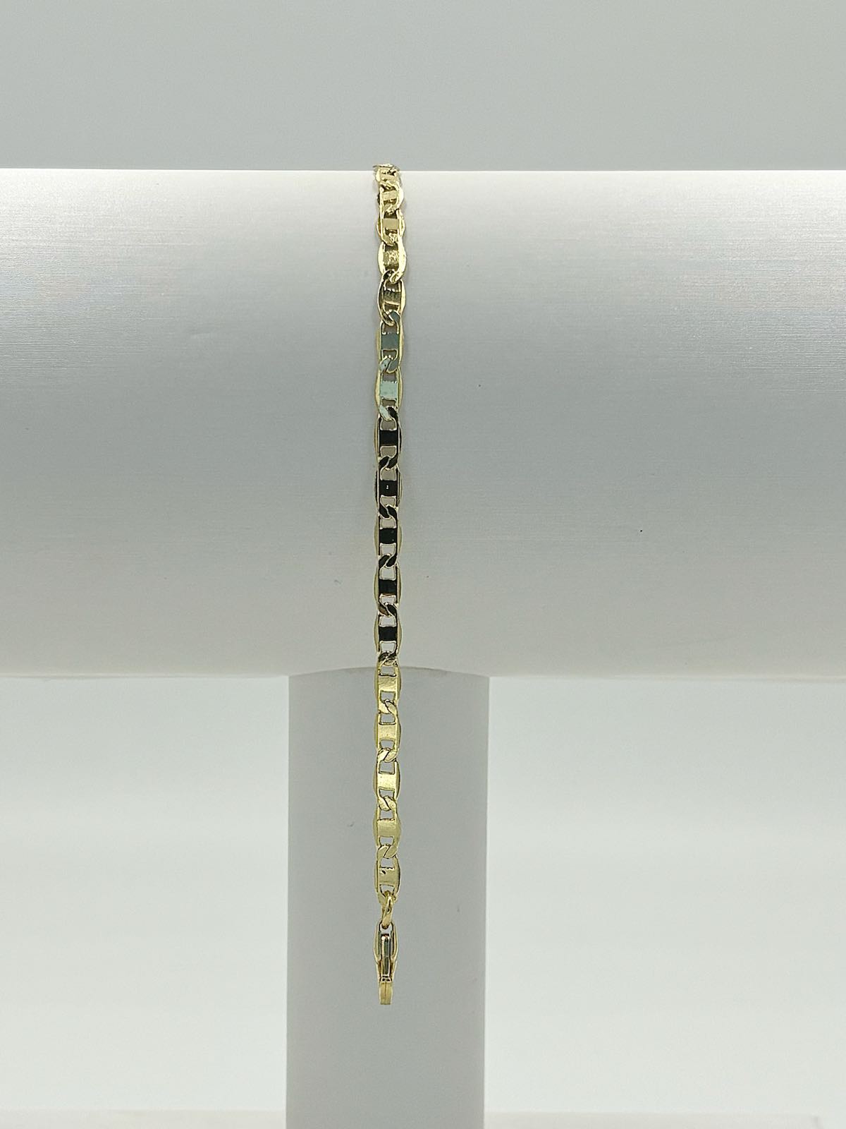 Dainty Flat Mariner Chain